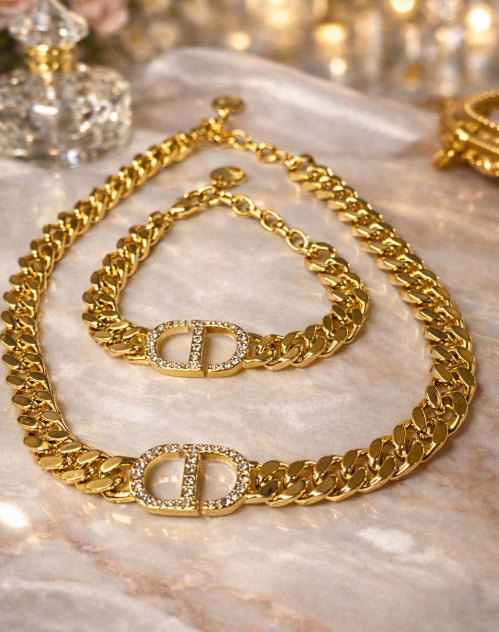Set Cadena y Pulsera Dorada con Cristales Luxury